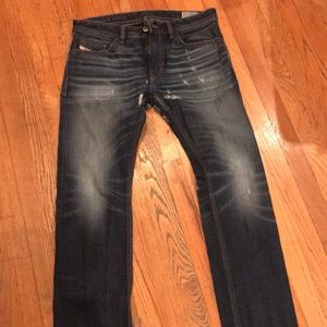 Men’s destroyed diesel jeans